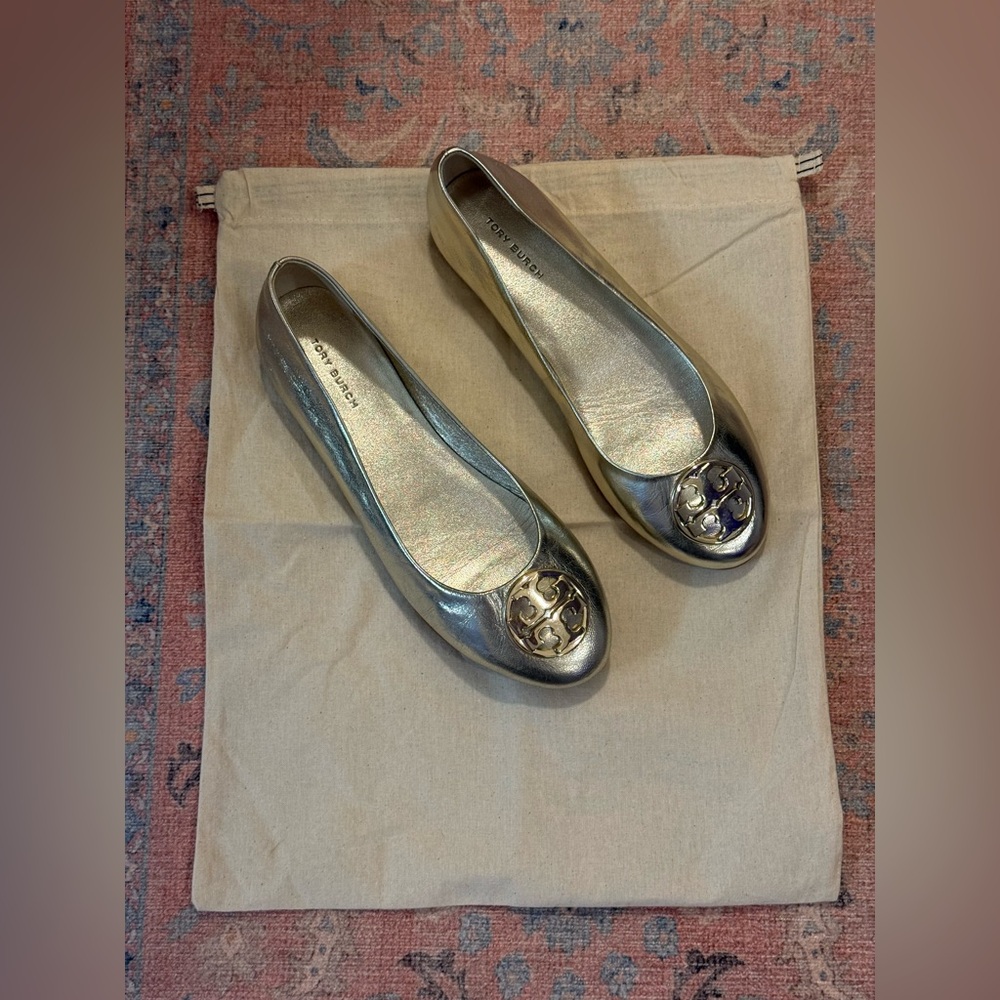 Tory Burch Chelsea Leather Metallic Silver Ballet Flats Size 7 - Picture 4 of 12